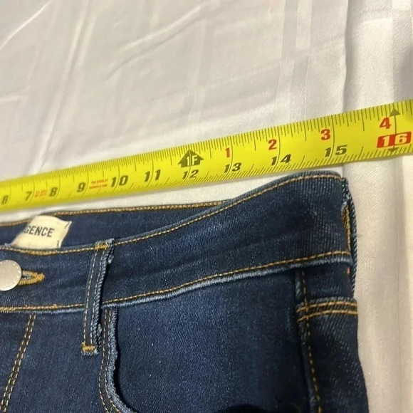 L AGENCE  jeans ,women high rise ,skinny ,cropped blue denim  jeans . - Picture 7 of 15
